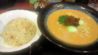 坦々麺とミニチャーハン