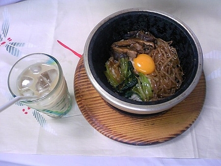 余り物で石焼ビビンバ～♪