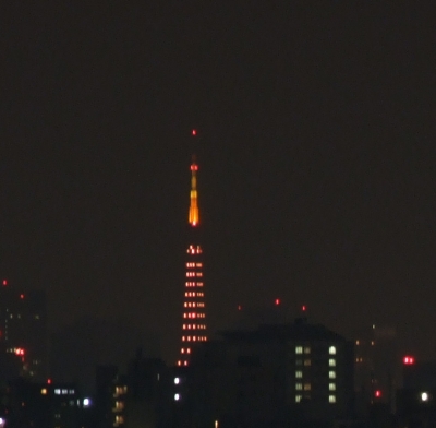 今日の東京タワーのダイヤモンドヴェールはエンジェル・レッド？