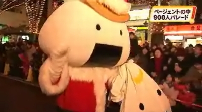 12/23の仙台放送ニュースにむすび丸サンタがチラッと映る!
