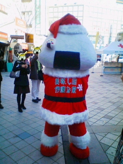 12/11の横須賀でのむすび丸サンタ (提供:桃【もも】様)