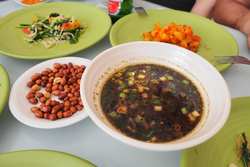 ベノア港のインドネシア食堂 ベノア港のインドネシア食堂