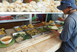 ベノア港のインドネシア食堂 ベノア港のインドネシア食堂