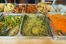 ベノア港のインドネシア食堂 ベノア港のインドネシア食堂