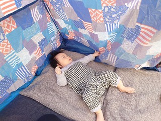 簡易テントで外遊び 簡易テントで外遊び