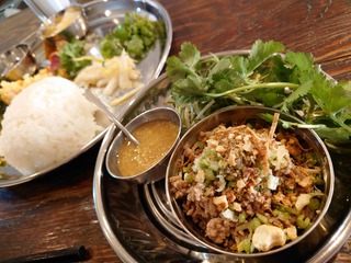 トムテで、ベトナム菜っぱごはん トムテで、ベトナム菜っぱごはん