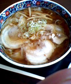 隆月