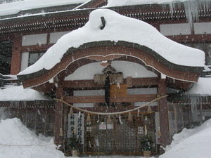 冬の出羽三山神社