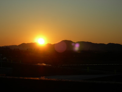 高館山に沈む夕陽